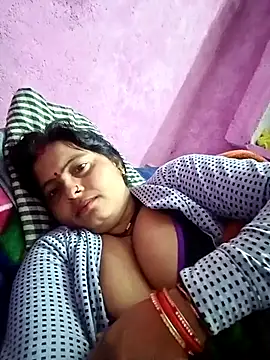 Hot komal1 online show from November 17, 2025, 11:09 pm