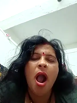 Hot komal1 online show from April 13, 2026, 9:30 pm