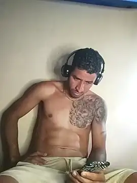 Alexsexygamer online show from November 9, 2025, 6:12 pm