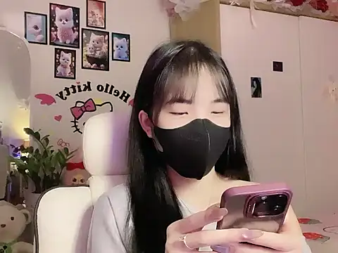 keelinnn19 online show from November 7, 2025, 7:40 pm