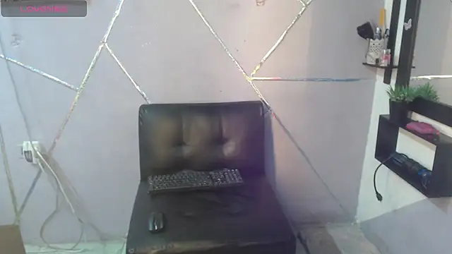 Snapshot of sexcouple_sin chatting on May 4, 2026, 1:03 pm sexcouple sin online show from May 4, 2026, 1:03 pm