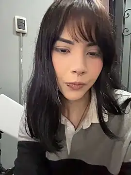 Snapshot of TatiLee chatting on July 9, 2026, 3:44 pm TatiLee online show from July 9, 2026, 3:44 pm