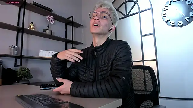 nicktorn online show from November 28, 2025, 1:00 pm