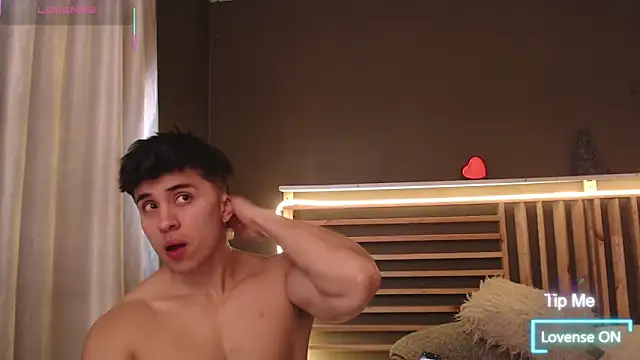 Snapshot of PaulEvens chatting on December 1, 2025, 1:34 pm PaulEvens online show from December 1, 2025, 1:34 pm