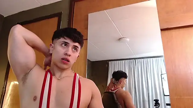 Snapshot of PaulEvens chatting on October 31, 2025, 1:52 pm PaulEvens online show from October 31, 2025, 1:52 pm