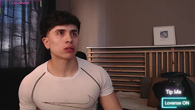 Snapshot of PaulEvens chatting on February 27, 2026, 1:00 pm PaulEvens online show from February 27, 2026, 1:00 pm