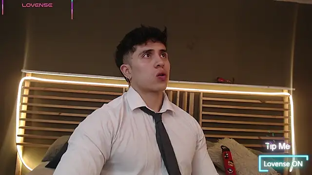 Snapshot of PaulEvens chatting on November 20, 2025, 1:34 pm PaulEvens online show from November 20, 2025, 1:34 pm