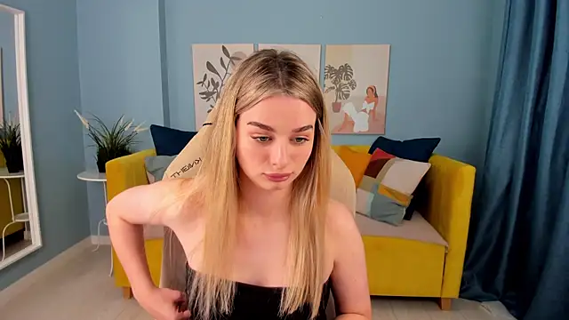 SweetyLicky online show from October 22, 2025, 4:17 pm