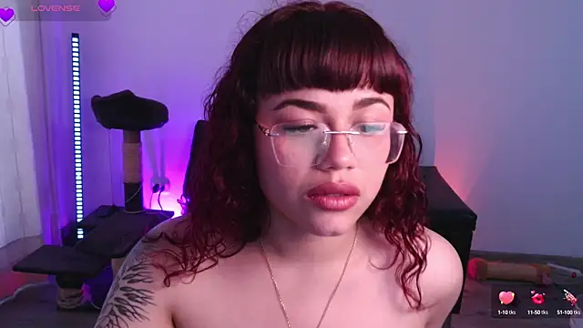 marsearth22  online show from October 21, 2025, 7:02 pm