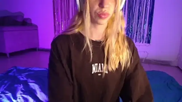 Alina Lee t online show from October 31, 2025, 2:52 am