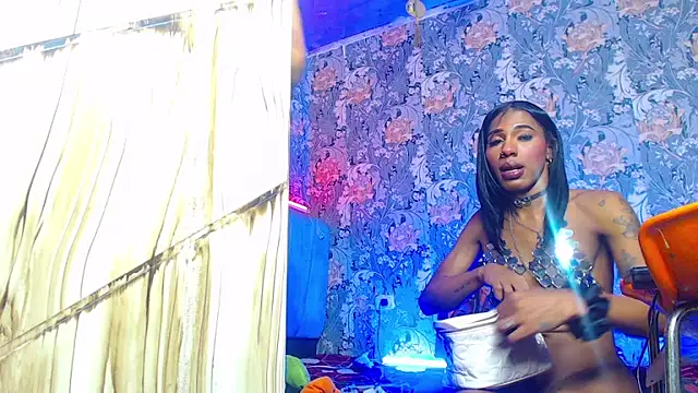 Snapshot of thedirtydollsxxx chatting on September 13, 2025, 10:32 pm thedirtydollsxxx online show from September 13, 2025, 10:32 pm