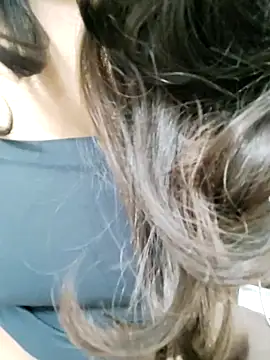 Kayna Rawat online show from November 7, 2025, 10:42 am