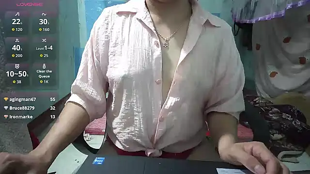 Snapshot of Xue_weng chatting on November 3, 2025, 1:04 pm Xue weng online show from November 3, 2025, 1:04 pm