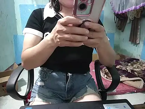 Snapshot of Xue_weng chatting on October 21, 2025, 11:31 am Xue weng online show from October 21, 2025, 11:31 am