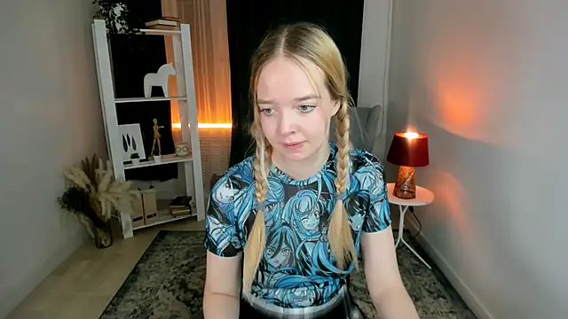 Snapshot of BellaMontgomery chatting on December 14, 2025, 10:26 pm BellaMontgomery online show from December 14, 2025, 10:26 pm