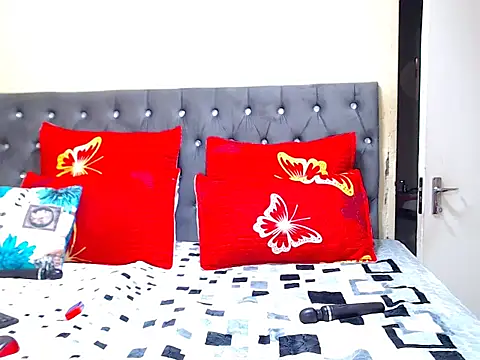 CouplesX96xx online show from September 24, 2025, 6:36 pm