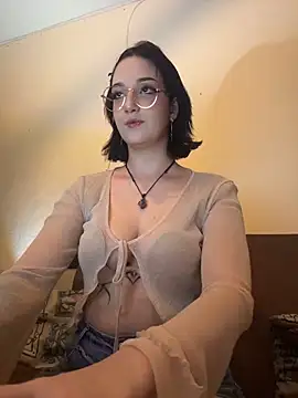 Snapshot of AliceSweet10 chatting on February 22, 2026, 5:10 am AliceSweet10 online show from February 22, 2026, 5:10 am