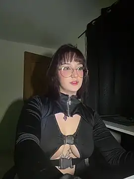 Snapshot of AliceSweet10 chatting on March 4, 2026, 6:21 am AliceSweet10 online show from March 4, 2026, 6:21 am