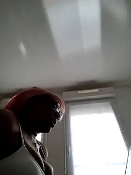 iamlalamilano online show from April 12, 2026, 12:41 pm