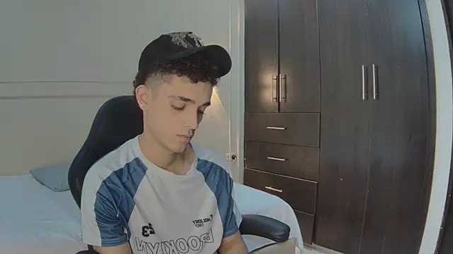 nathan shimmer online show from December 21, 2025, 9:59 pm