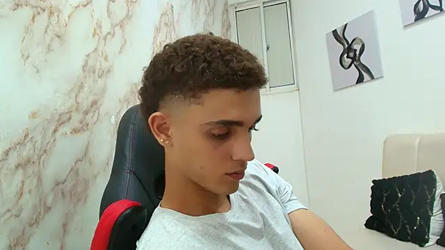 Snapshot of nathan_shimmer chatting on January 19, 2026, 12:47 am nathan shimmer online show from January 19, 2026, 12:47 am