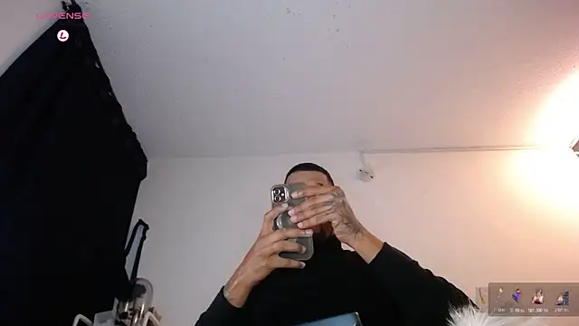 LickMyInk online show from December 14, 2025, 4:29 am