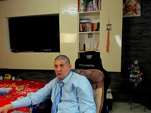 SpartacusDaddy48 online show from January 6, 2026, 5:50 pm