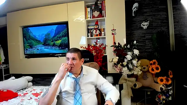 SpartacusDaddy48 online show from May 24, 2026, 1:05 am