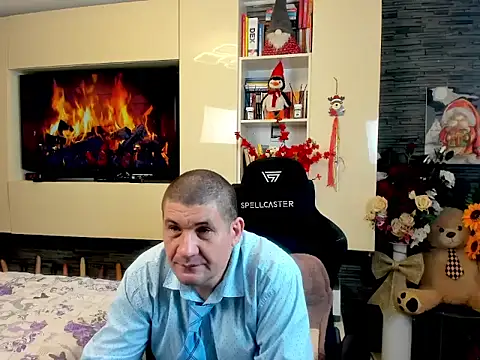 SpartacusDaddy48 online show from February 26, 2026, 4:40 pm