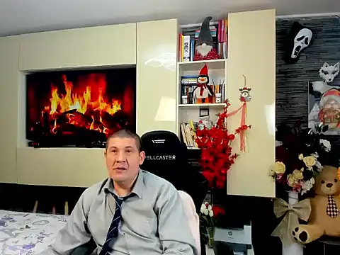 SpartacusDaddy48 online show from March 4, 2026, 10:39 pm