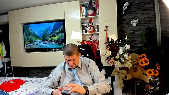 SpartacusDaddy48 online show from May 13, 2026, 5:25 am