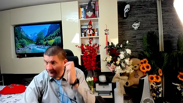SpartacusDaddy48 online show from May 15, 2026, 12:03 pm