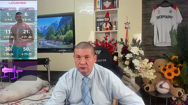 Snapshot of SpartacusDaddy48 chatting on June 24, 2026, 1:59 am SpartacusDaddy48 online show from June 24, 2026, 1:59 am