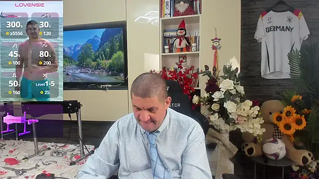 Snapshot of SpartacusDaddy48 chatting on June 25, 2026, 5:34 am SpartacusDaddy48 online show from June 25, 2026, 5:34 am