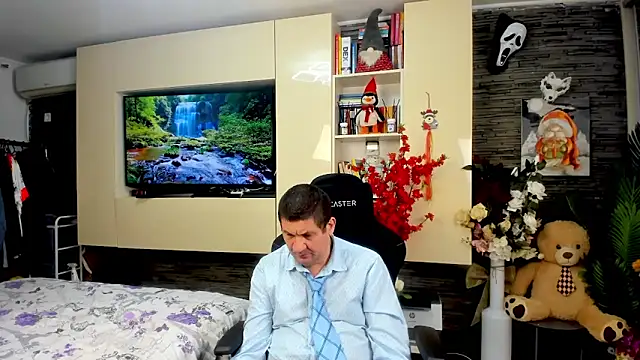 SpartacusDaddy48 online show from March 28, 2026, 12:22 am