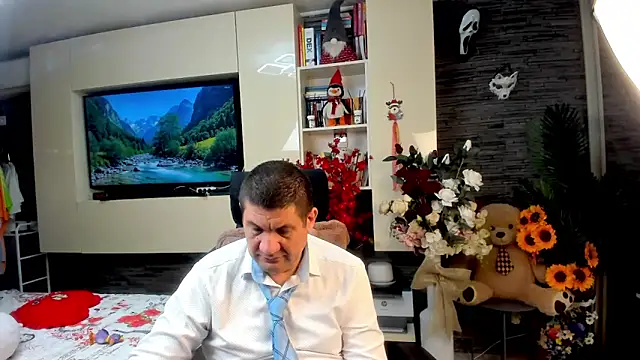 SpartacusDaddy48 online show from May 23, 2026, 12:48 pm