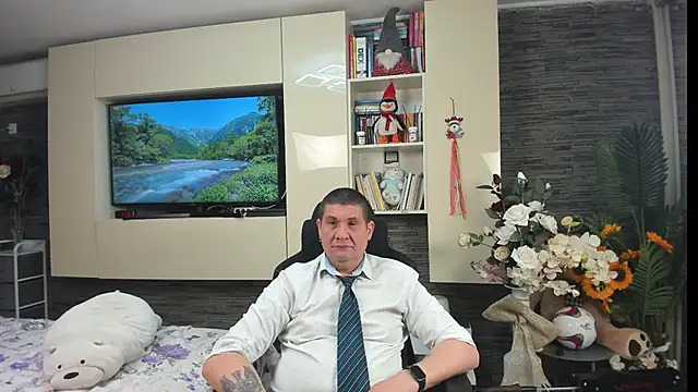 Snapshot of SpartacusDaddy48 chatting on July 5, 2026, 10:38 pm SpartacusDaddy48 online show from July 5, 2026, 10:38 pm