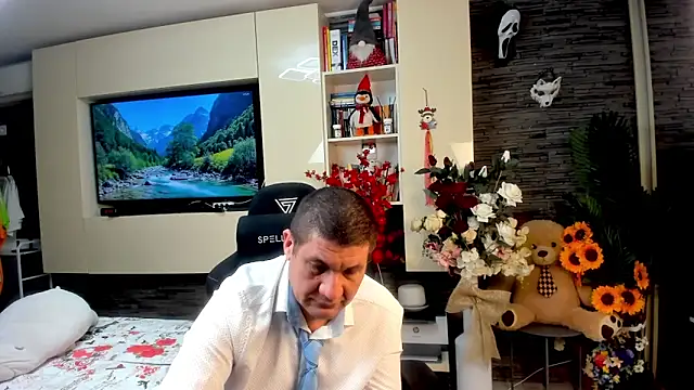 SpartacusDaddy48 online show from May 21, 2026, 3:59 am