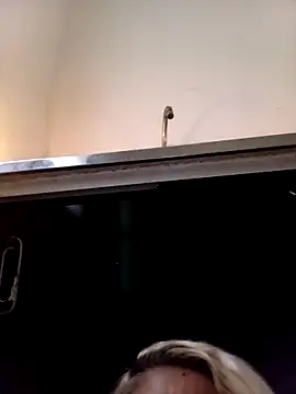 Snapshot of flavinhasensual chatting on April 13, 2026, 9:35 am flavinhasensual online show from April 13, 2026, 9:35 am