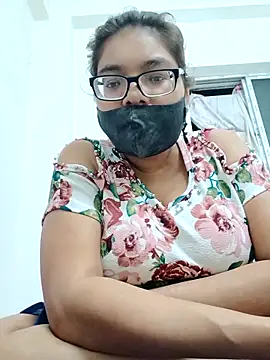 Snapshot of Elie_couple143 chatting on October 22, 2025, 6:40 pm Elie couple143 online show from October 22, 2025, 6:40 pm