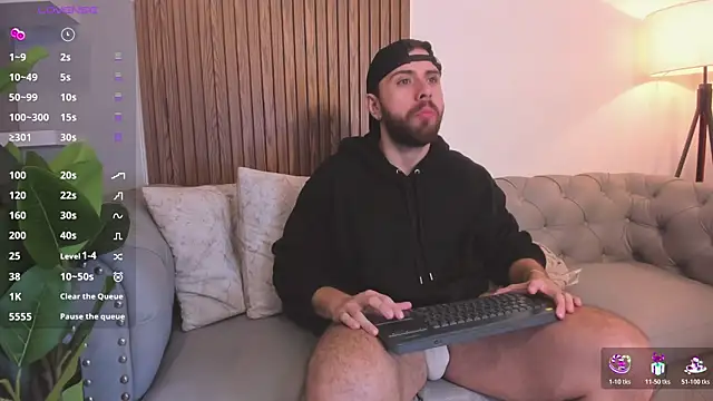 Snapshot of Maximo_Wolff chatting on April 12, 2026, 9:01 am Maximo Wolff online show from April 12, 2026, 9:01 am