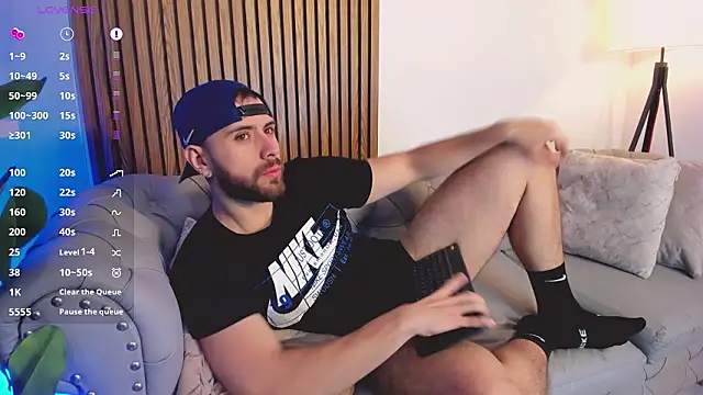 Snapshot of Maximo_Wolff chatting on March 13, 2026, 8:03 pm Maximo Wolff online show from March 13, 2026, 8:03 pm