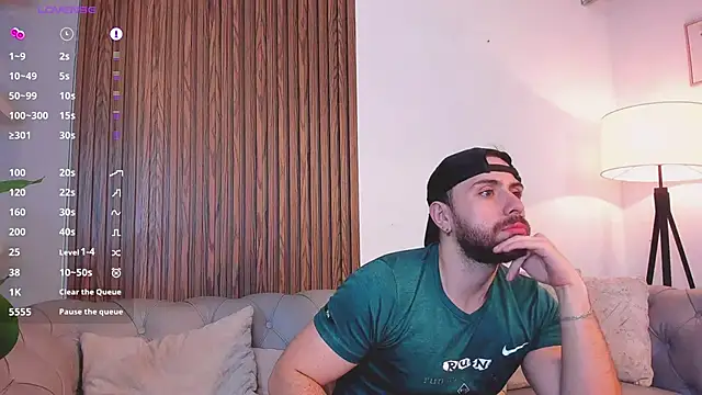 Snapshot of Maximo_Wolff chatting on April 9, 2026, 8:15 pm Maximo Wolff online show from April 9, 2026, 8:15 pm