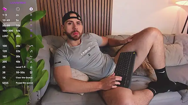 Snapshot of Maximo_Wolff chatting on March 20, 2026, 1:23 pm Maximo Wolff online show from March 20, 2026, 1:23 pm