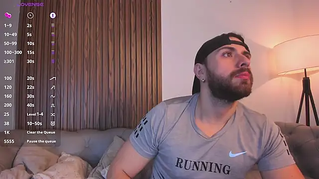 Snapshot of Maximo_Wolff chatting on April 11, 2026, 8:01 pm Maximo Wolff online show from April 11, 2026, 8:01 pm