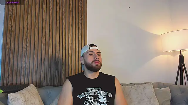 Snapshot of Maximo_Wolff chatting on March 5, 2026, 8:05 pm Maximo Wolff online show from March 5, 2026, 8:05 pm