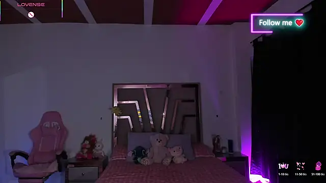 lunaarose online show from February 21, 2026, 3:52 am