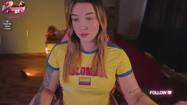 Snapshot of lunaarose chatting on October 20, 2025, 3:45 pm lunaarose online show from October 20, 2025, 3:45 pm