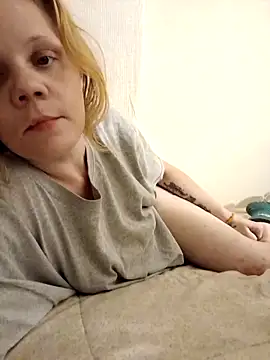 itsLoBunny online show from October 4, 2025, 6:04 am