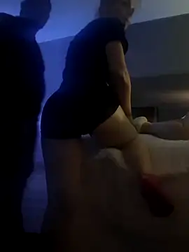 itsLoBunny online show from February 23, 2026, 1:18 am